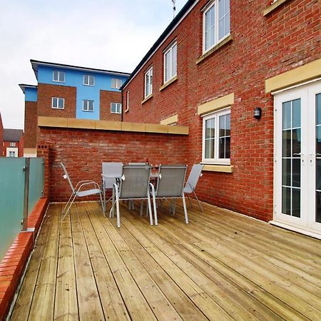 Delft - Spacious Home, High Speed Wi-Fi, Free Parking, Terrace Swindon Eksteriør billede