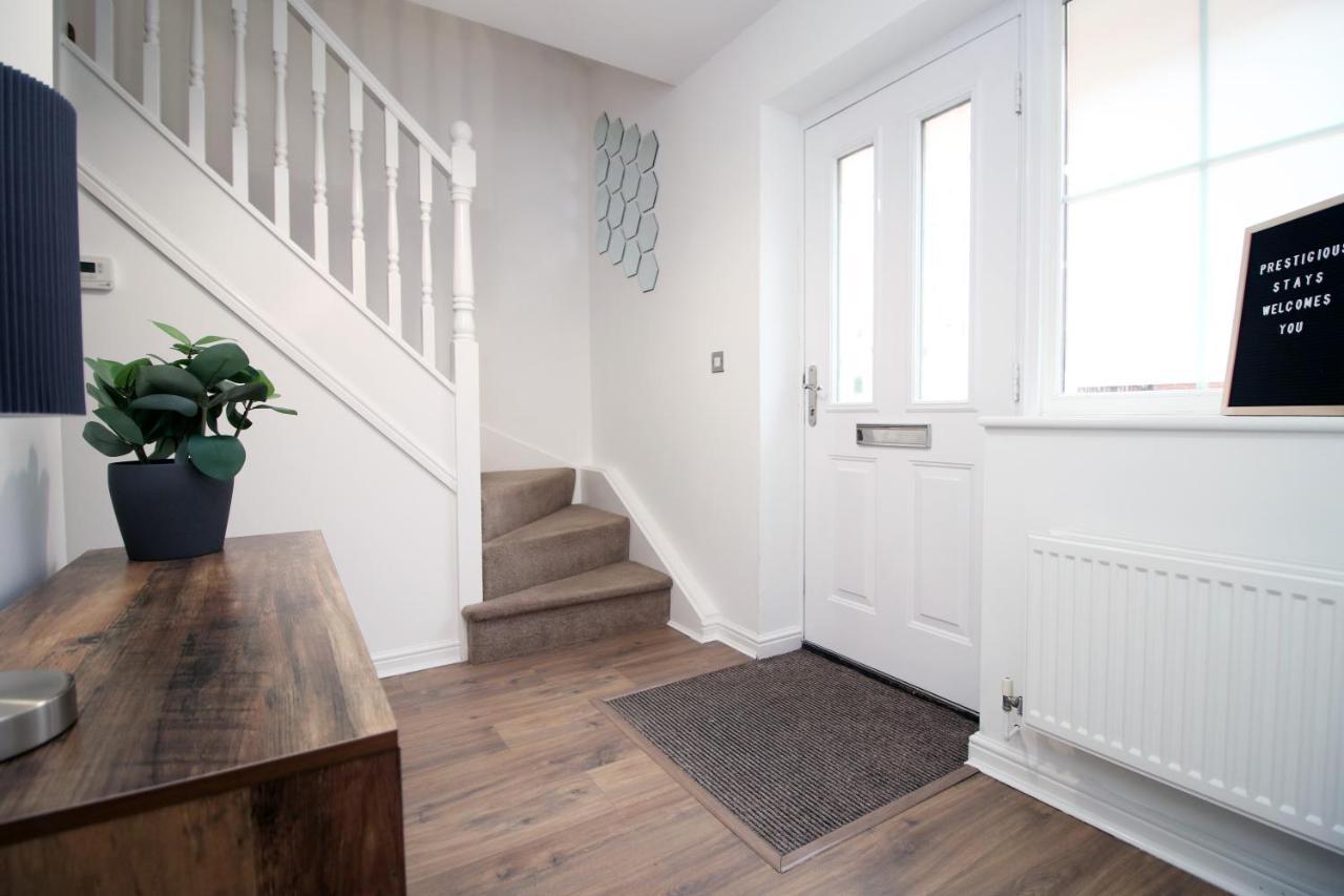 Delft - Spacious Home, High Speed Wi-Fi, Free Parking, Terrace Swindon Eksteriør billede