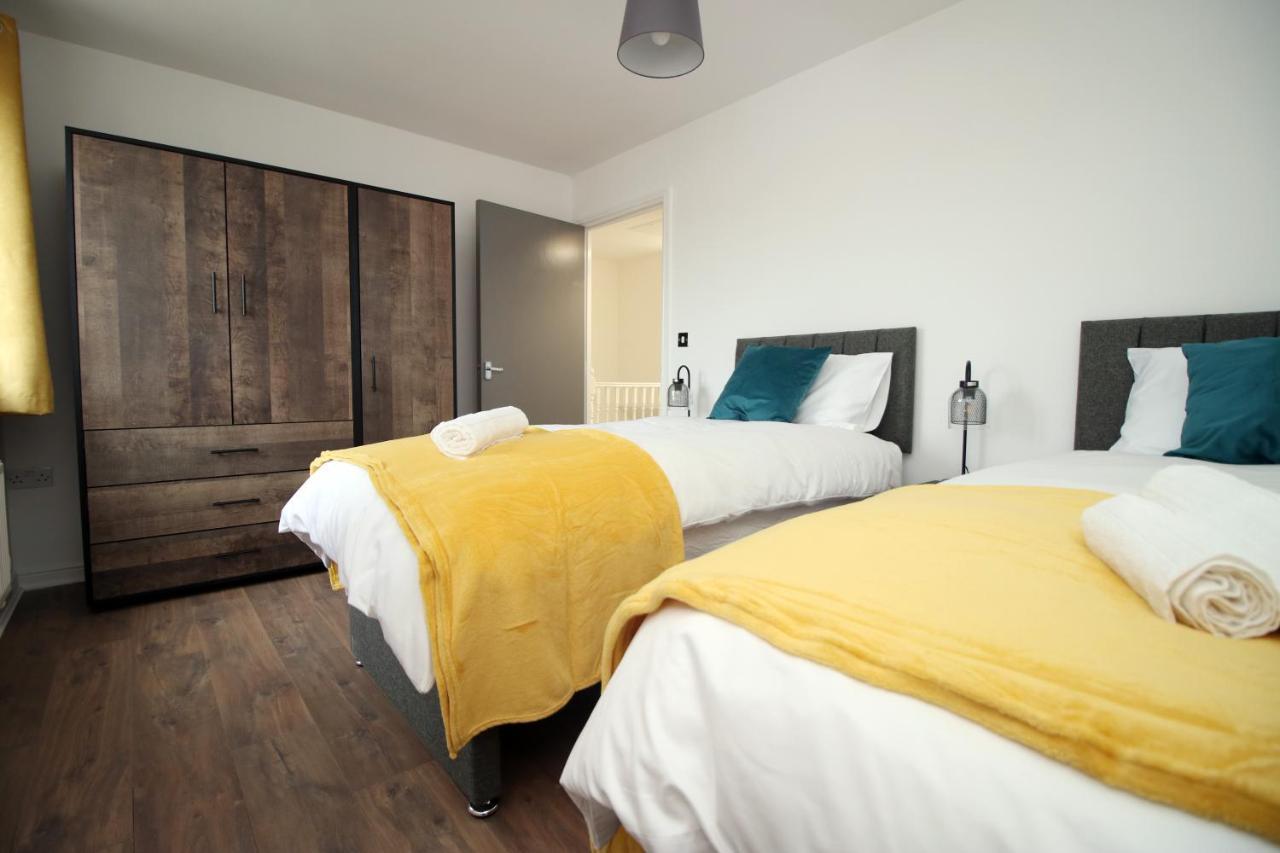 Delft - Spacious Home, High Speed Wi-Fi, Free Parking, Terrace Swindon Eksteriør billede