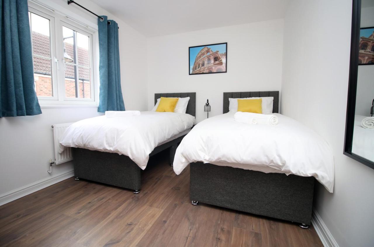Delft - Spacious Home, High Speed Wi-Fi, Free Parking, Terrace Swindon Eksteriør billede