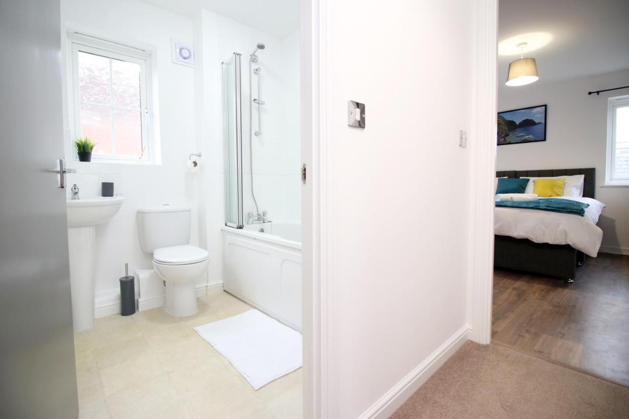 Delft - Spacious Home, High Speed Wi-Fi, Free Parking, Terrace Swindon Eksteriør billede