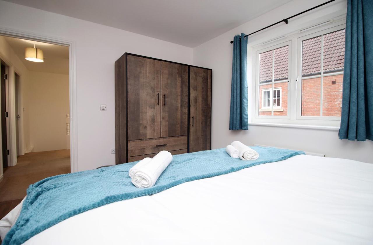 Delft - Spacious Home, High Speed Wi-Fi, Free Parking, Terrace Swindon Eksteriør billede