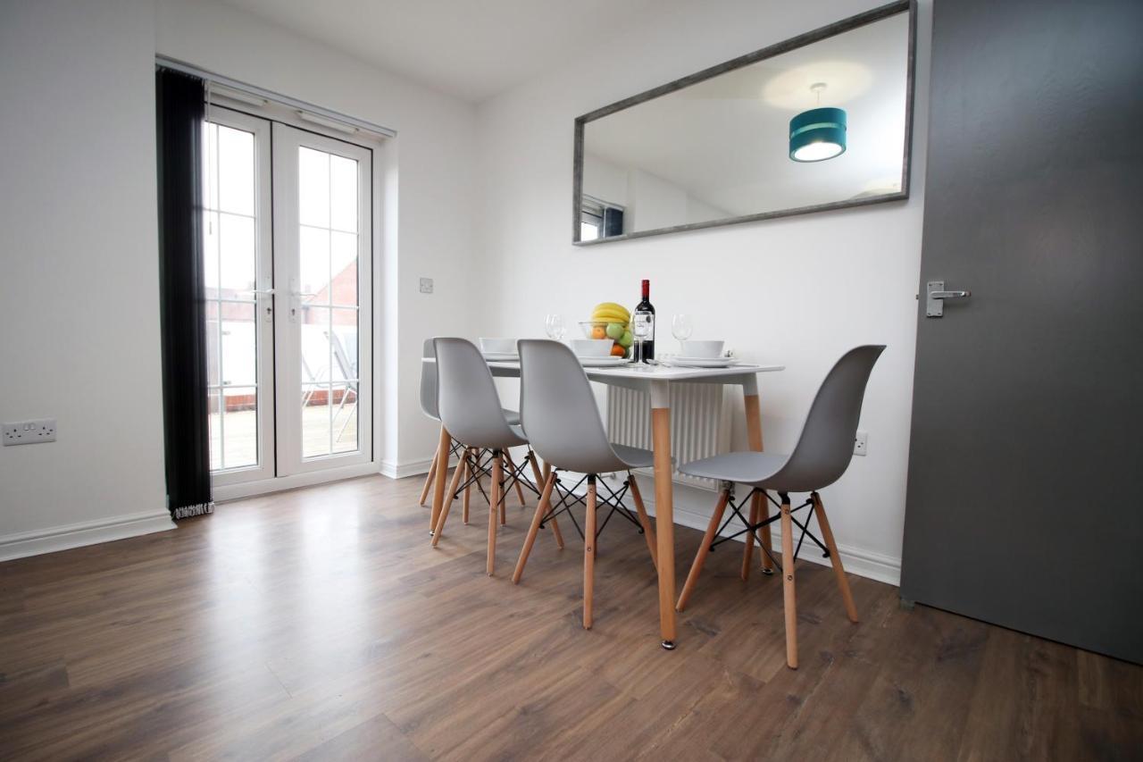 Delft - Spacious Home, High Speed Wi-Fi, Free Parking, Terrace Swindon Eksteriør billede